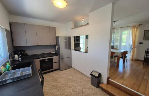 Sunny Garden Villa with Pool - Foto 22