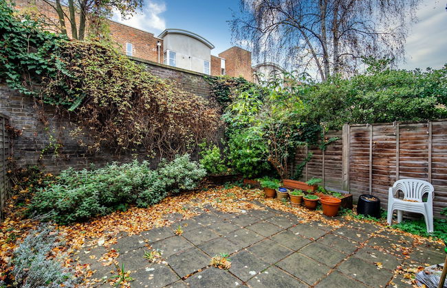 JOIVY Homely 2 Bed Riverside Flat with Patio in Hammersmith - Foto 19