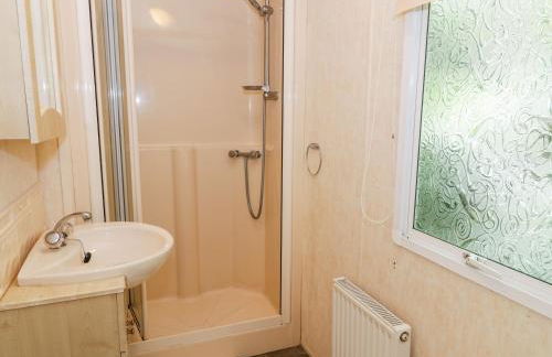 Grange Caravan - Photo 15