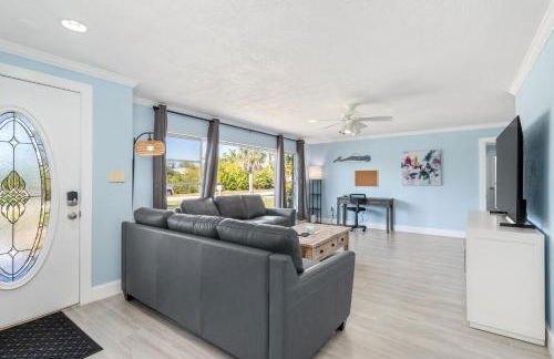 Relaxing 4 bedroom home with Pool - Photo 11