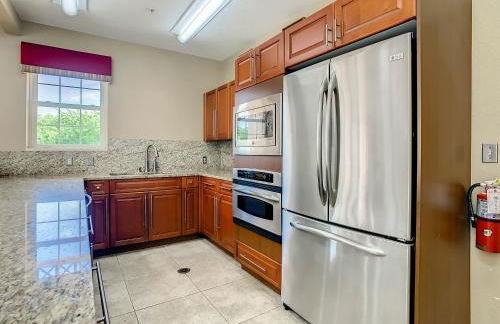 Ocean View Next to Pool and Amenities Corner Unit 3 Balconies OW20-201 - Foto 75