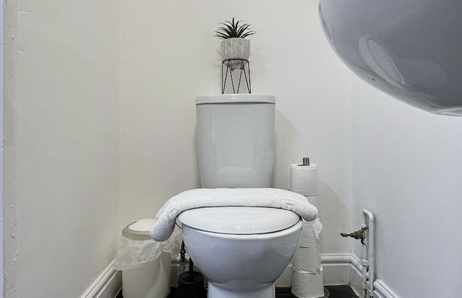 BV Royal Comfy Studiosuite Queensgate Huddersfield - Photo 71