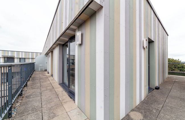 Top-rated Penthouse - King Size Bed & Free Parking - Photo 8