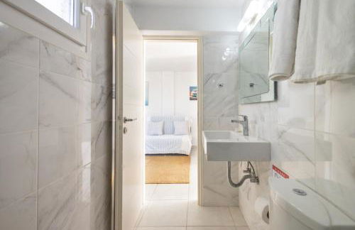 Lydia's West Apartment - Photo 24