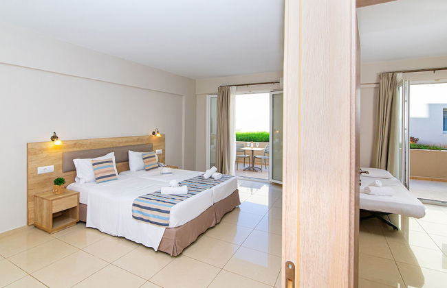 Theo Star Beach Hotel - Photo 70