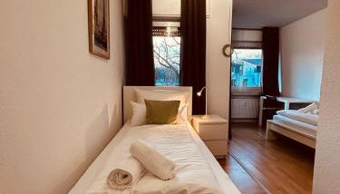 Osnabrücker Strasse Wooon 10 Einzelbetten I 5-Zimmer I TV I Bad NEU I Premiumbettwäsche - Foto 4