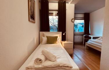 Osnabrücker Strasse Wooon 10 Einzelbetten I 5-Zimmer I TV I Bad NEU I Premiumbettwäsche - Foto 4