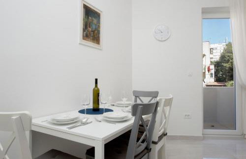 L&S Superior Apartment with Balcony near Old Town and Bačvice Beach - Photo 7