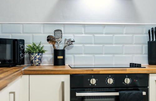 Balfour House - Air Host & Stay - Sleeps 8, free parking - Foto 26