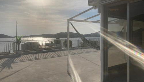 Athens Palaia Fokaia Entire Flat 2 bedrooms with panoramic sea views and a massive veranda , only steps away from the beach and amenities - Foto 5