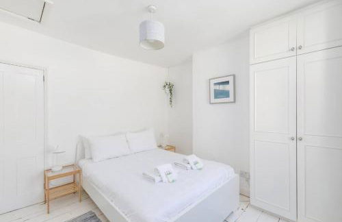 Central quiet cottage Walk to shops, bars & beach - Foto 15