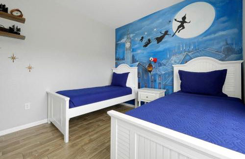 Spring Break Awaits Disney Close Pool Slides Fun - Foto 6