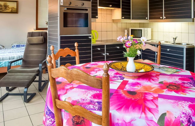 A Small Studio of a Nature Stone House - Foto 16