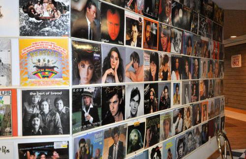 Redbud Keep - Unique Features, Movie Set Decor, Grill, Wifi, Family Friendly, Hiking, Billiard Table, Movie Theater Room, Fireplace, Golfing, View, 2 King Beds - Foto 74