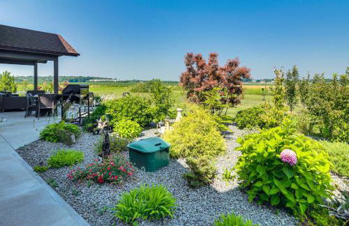 Grill Out, Play Pool Huge Home on Lake Champlain! - Foto 29
