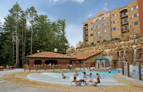 Family Getaway - Outdoor Activity Oasis - Mins to Downtown and Water Parks - Jacuzzi - Game Rm - Foto 41