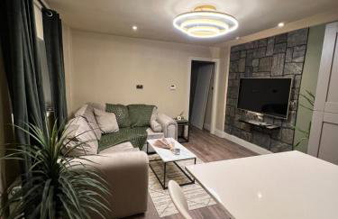 2 bedroom self catering detached outhouse with garden area - Photo 7