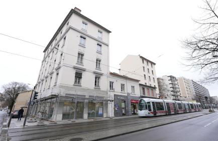 Berthelot Design au pied du tram et proche métro - Foto 33