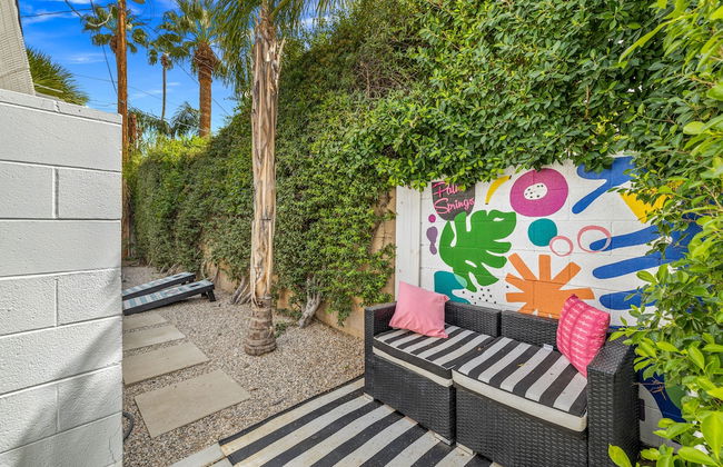 The Beverly - Photo 58