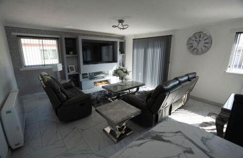 Brechin Getaway Luxury 3 bedroom house - Photo 16