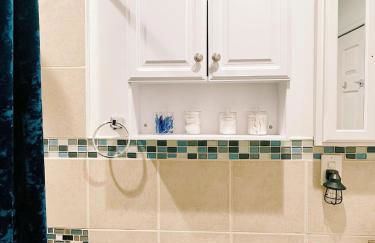 3 bdrm stay! Trippy King Suite by Dwtwn Nwk - Foto 7