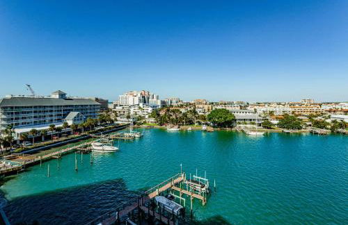 Waterfront Breeze Condo - Photo 37