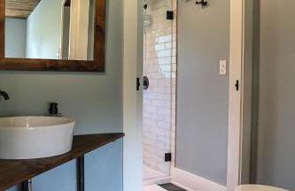 Modern Industrial Farmhouse - The Wayback - Foto 19