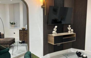 Bradford 2BR Luxury Central Apartment - Foto 9