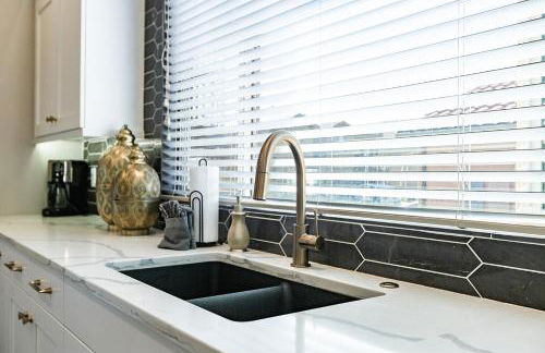 Paradise Village 113 Water Park and Kids Cove, Ping Pong, XBOX 360, Games, Beautiful Mountain Views, and More - Foto 11