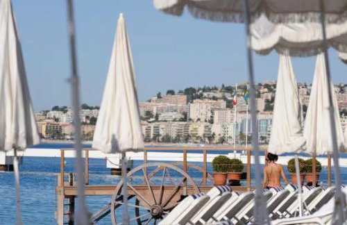 Panoramic Sea View - Terrace - Air Conditioning - 2 Bedrooms - Wifi - Kitchen - Tram - Foto 30