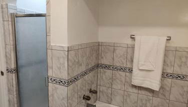 sofi intuit cozy home free parking queen beds - Foto 5