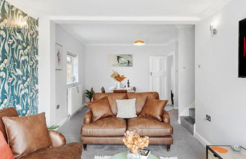 Grab a Deal Today! Massive Home For Contractors & Parking for 4 - Foto 43