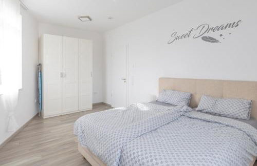 Moderne 2 Zimmer Ferienwohnung mit Dachterrasse - 95qm - Foto 13