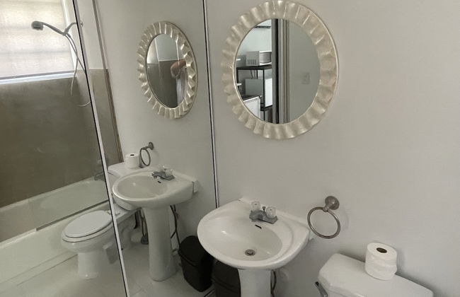 CasaMar 3 Bed 3 Bath With Pool - Photo 17