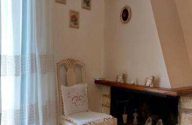 Antique Apartment - Photo 23