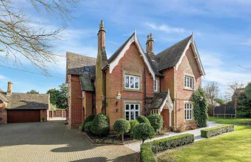 Luxury Detached House in Large Private Grounds, with Outdoor Jacuzzi and Sauna - Foto 5