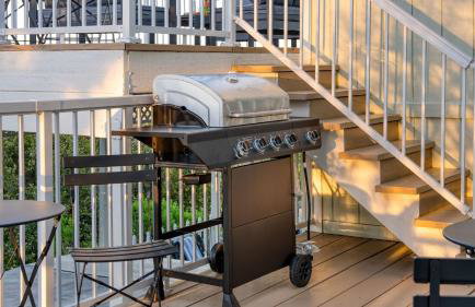 Stunning Escape • Hot Tub Panoramic View Prime Location Hilltop by AvantStay - Photo 27