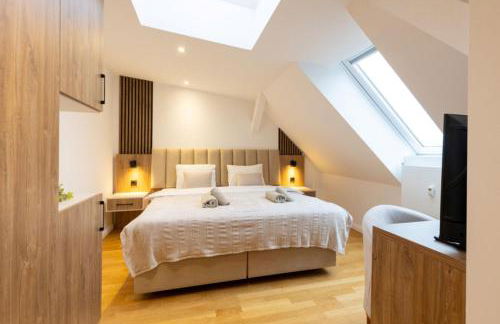 Modern Kudamm Luxury Home with 2 kitches - Foto 13