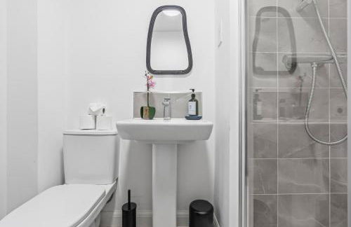 Lotus Haus - Wellington Homes - 4 BDR With Gated Parking - Foto 22