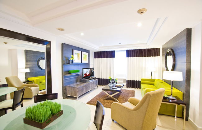 Astoria Plaza - Photo 7