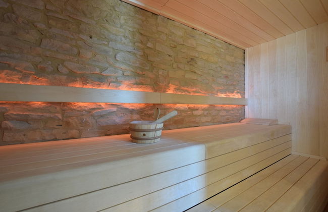 Fancy Holiday Home in Sainte-cecile With Pool House & Indoor Pool - Photo 80