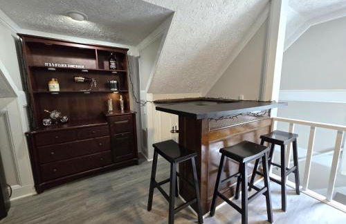 Cozy 5BR Family Retreat Firepit Games Patio - Foto 35