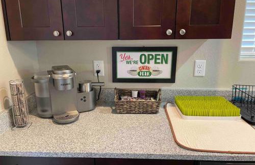 Family friendly 4-bdrm 3.5 bath w guest suite - Foto 4