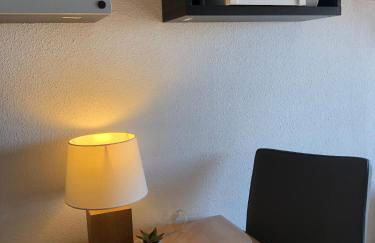 Lama-Gîte-des-Puys T3 Lamadalet, vue sud, terrasse, parking privé - Photo 13