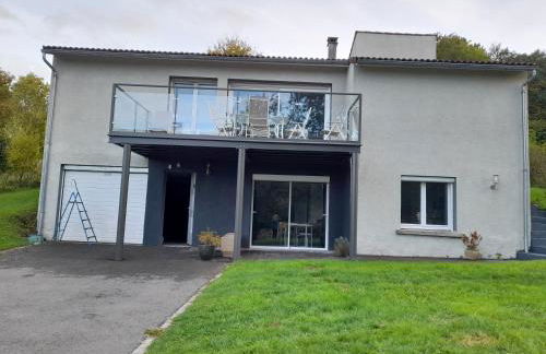 A 5 mns du Puy de Dôme avec Vue imprenable Studio rez de jardin 24m2 neuf à Laschamps - Foto 5