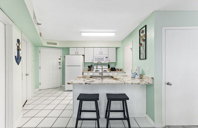 Harbor Place Condominiums by Hosteeva - Photo 36