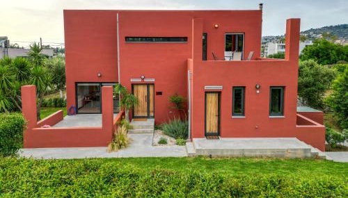 Red Castle - Photo 1