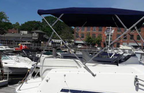 Waterfront 32' Bayliner Yacht - Photo 7