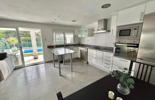 Chalet con piscina privada en Alcocebre - Foto 12