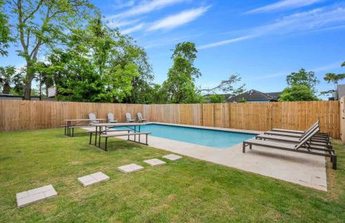 Elegant 4bd with Pool and Off Street Parking - Foto 28